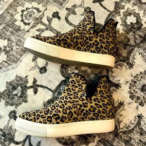 Steve Madden leopard shoes - size 7.5